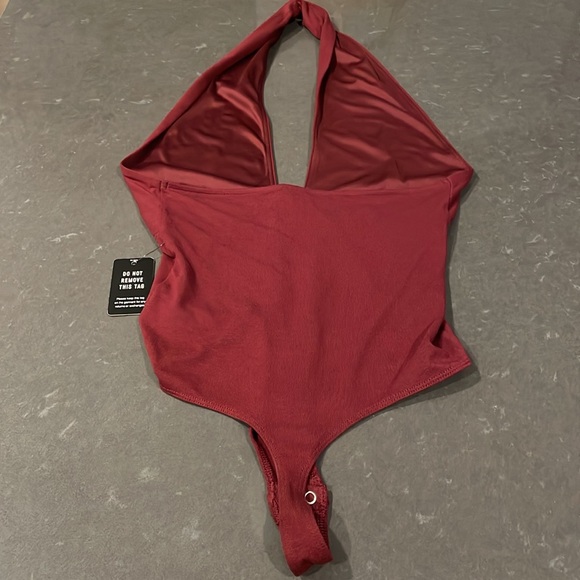 Express Burgundy Plunge Bodysuit Small NWT - Picture 5 of 10